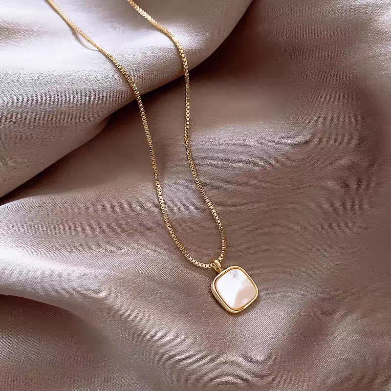 Fashion Light Style Elegant Necklace for Women High-End Titanium Steel Non-Fading Jewelry