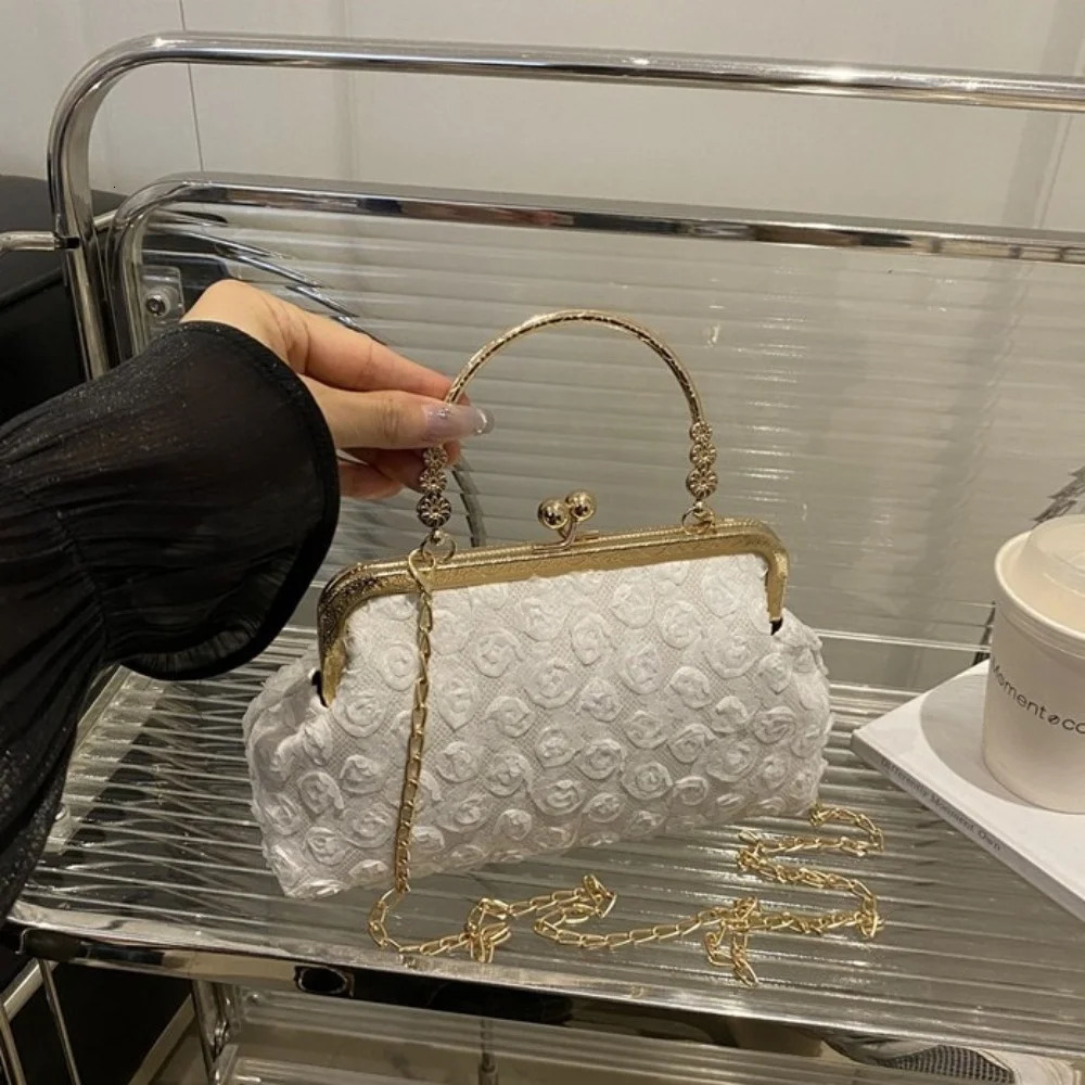 Chain Party Banquet Bag Flower Handheld Kiss Lock Shoulder Bag Large Capacity Korean Style Crossbody Bag Ladies 250809