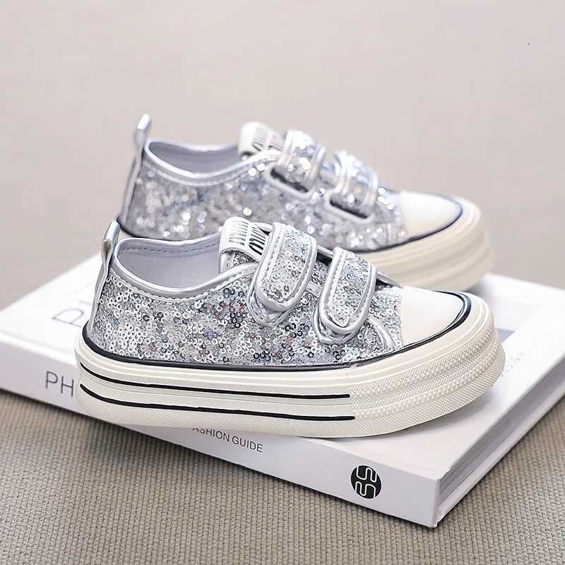 2025 Spring and Autumn New Girls Sports and Leisure Shoes Childrens Silver Glitter Thick Soled Sponge Cake Board Shoes XJ250812