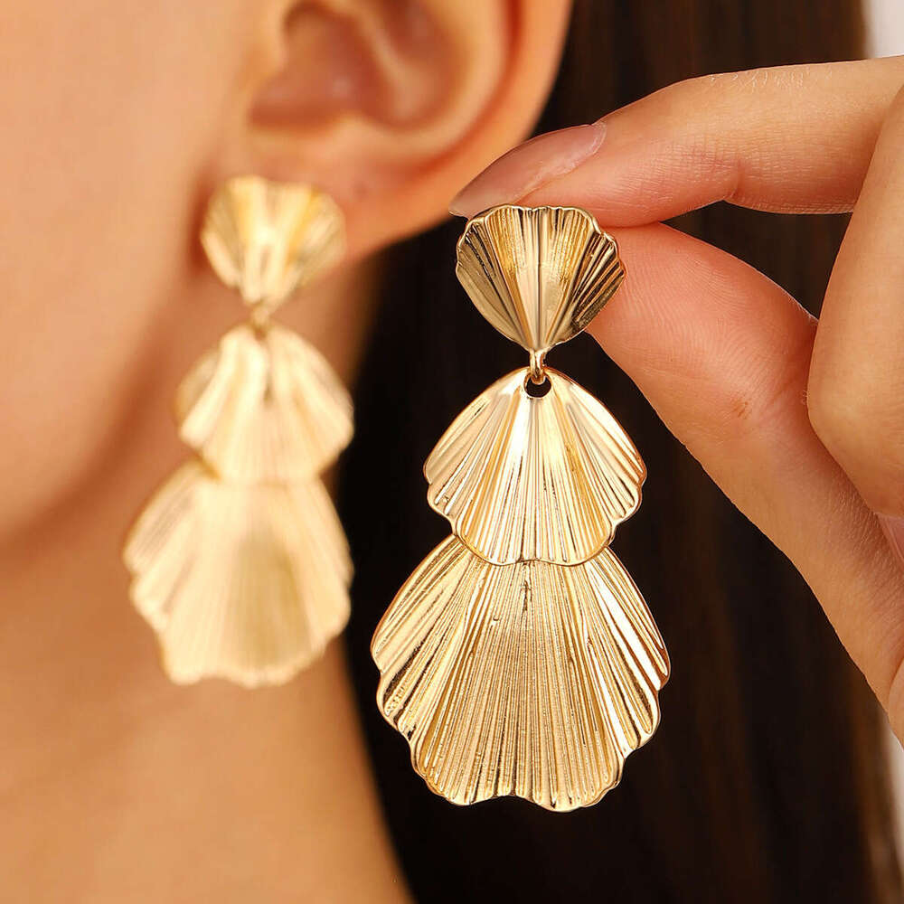 New Exaggerated Leaf for Women Fashion Long Alloy Flower Drop Earrings