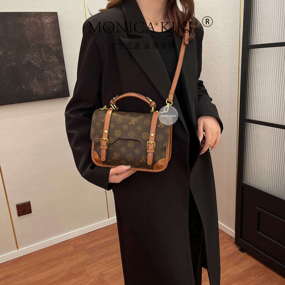 Chic Fashion Monica Versatile Commuter Large Capacity Tote Bag for Women 2025 New Vintage High-end Feel