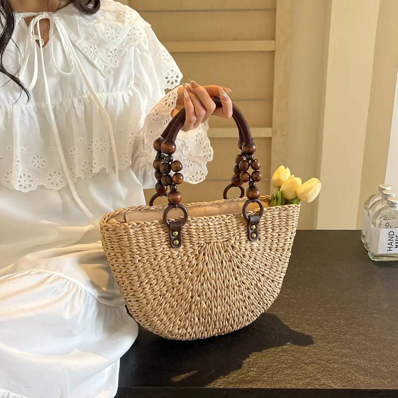 New Handmade Grass Woven with Wooden Bead Handle Half Round Beach Style Tote Bag Women Handbag high-quality