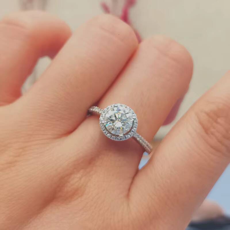 Beautiful Wedding Rings Dropshipping 0.5ct 1CT Sterling Silver Engagement Diamond Moissanite Ring