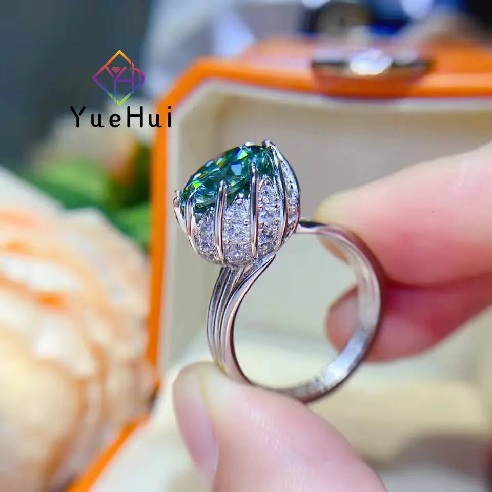 Flower Design Round Cut Vvs d Color Moissanite Ring Pass Diamond Tester 925 Sterling Sliver Luxury Green Moissanite Ring