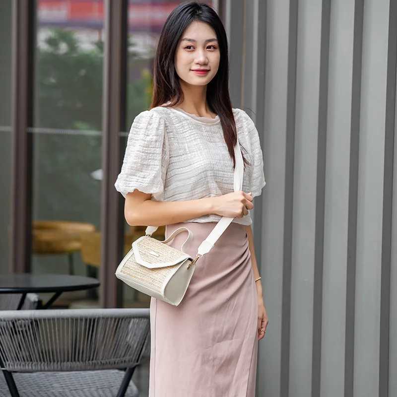 Straw Woven Handbag Trendy and Fashionable Simple Woven Sequin Decoration Crossbody Small Square Bag for Women Z250812