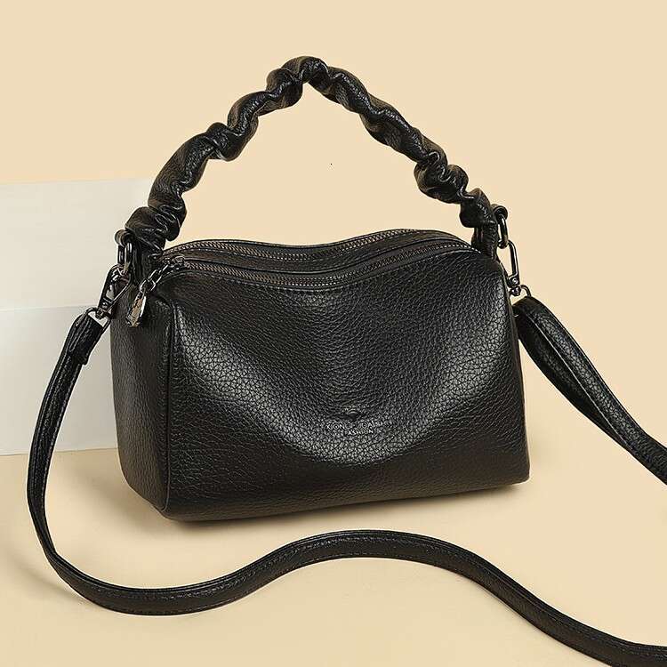 Pleated Women's Handbag 2025 Summer New Fashion Personality Trend Commuting Simple Versatile Casual Crossbody Bag