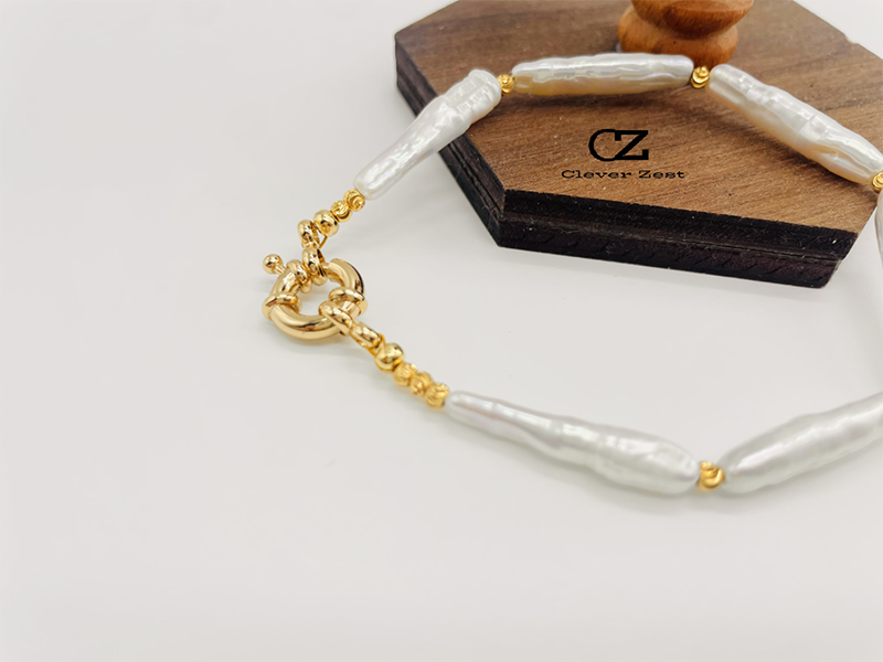 Natural freshwater pearl bracelet with gold-plated finish Fashionable design Bohemian style Beach vacation style Layered style Best friend gift