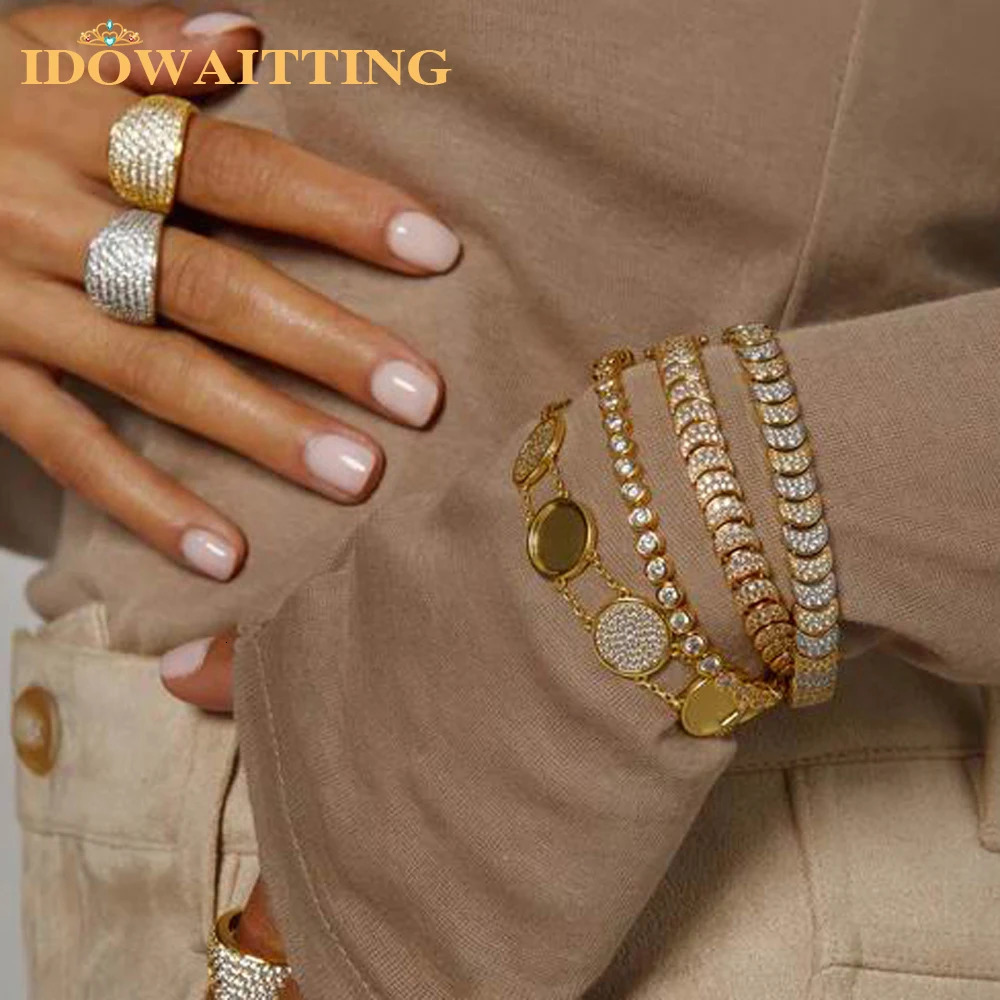 Moon Shaped Link Chain Bracelet for Women Paved Bling Cubic Zirconia Cz Two Tone Color Fashion Wedding Anniversary Gifts Jewelry 250807