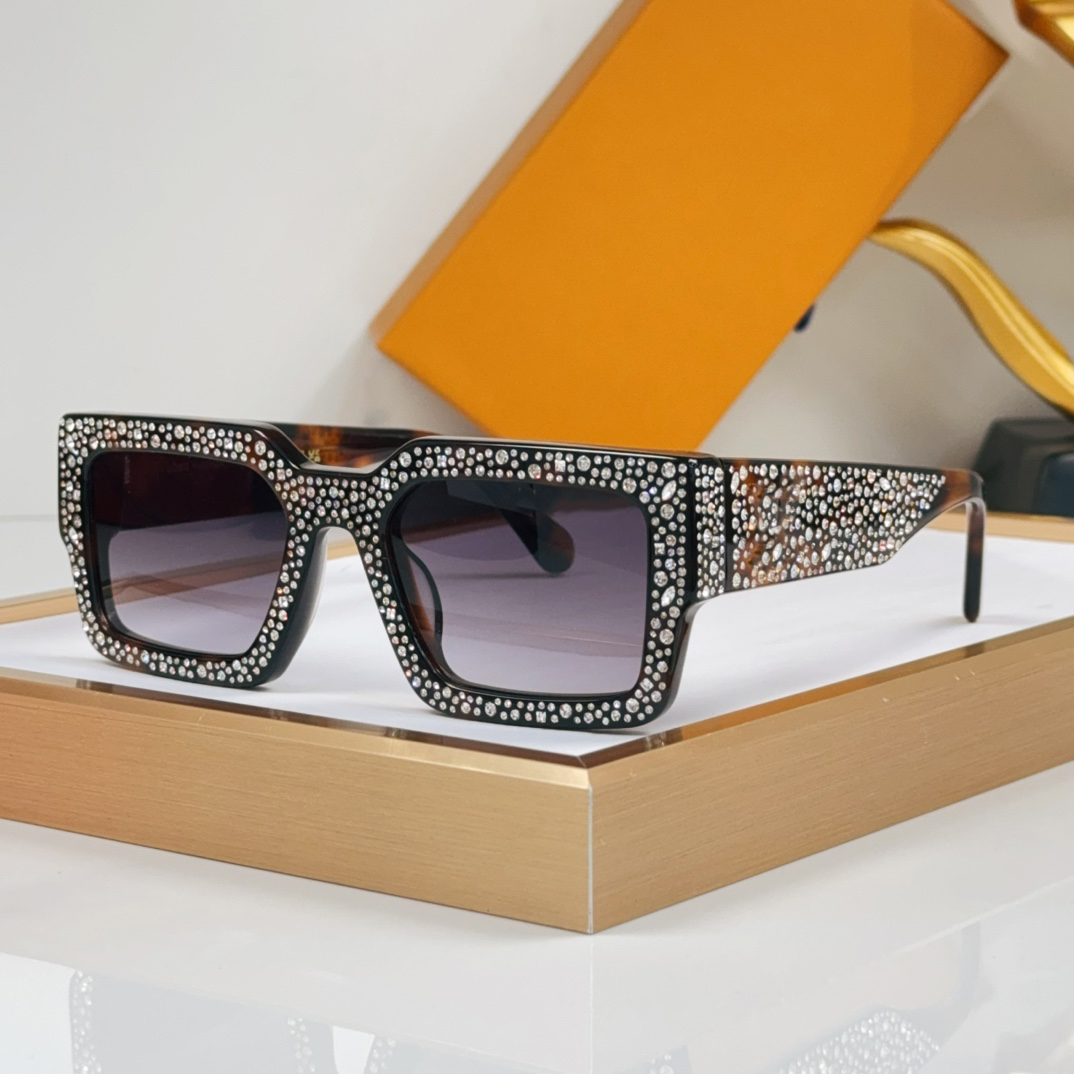 New Full Diamond Sunglasses Designer Contact Lenses with Silver Diamond Legs Casual Sunglasses
