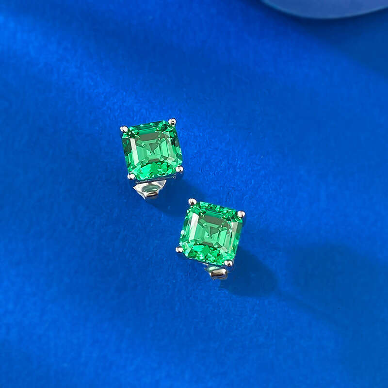 Mujing 2025 New Simple 7*7mm Emerald Pagoda Car Flat Simulated Dia Four-Prong Earrings Jewelry
