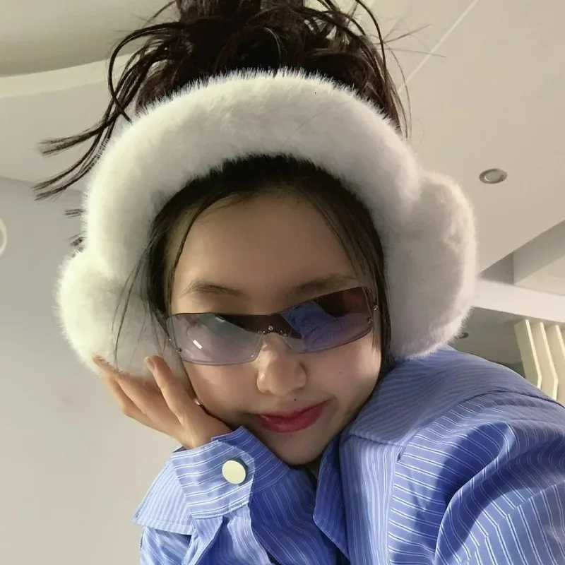 Cream White Plush Earmuffs for Women and Men Winter Thickened Anti-Freezing Ear Protection Warm Ear Warmer Soft Fashion Anti-Cold Ear Cover XJ250812