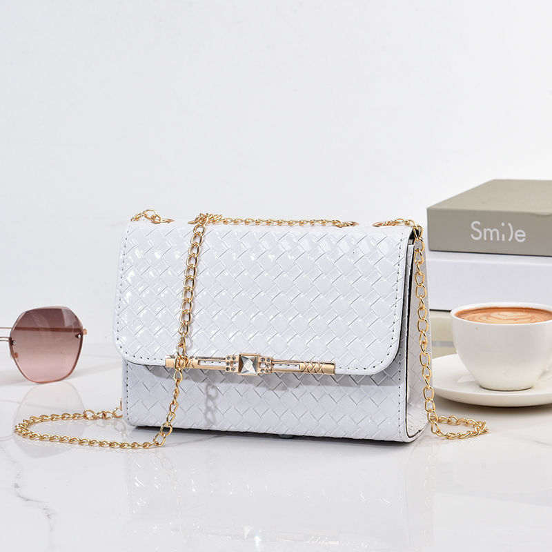 designer bag 2025 New Korean Style Versatile Chain Bag Fashionable Single Luxury bag Shoulder Crossbody Bag Ins Large Capacity Women's Small Bag