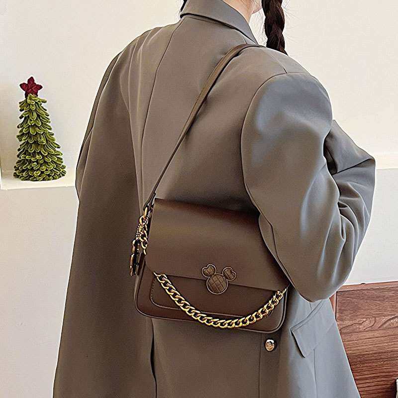 2025 Autumn New Shoulder Bag New Fashion Small Bag Autumn New Armpit Bag bag Retro Fashion Commuting Crossbody Bag Autumn New Designer Bag