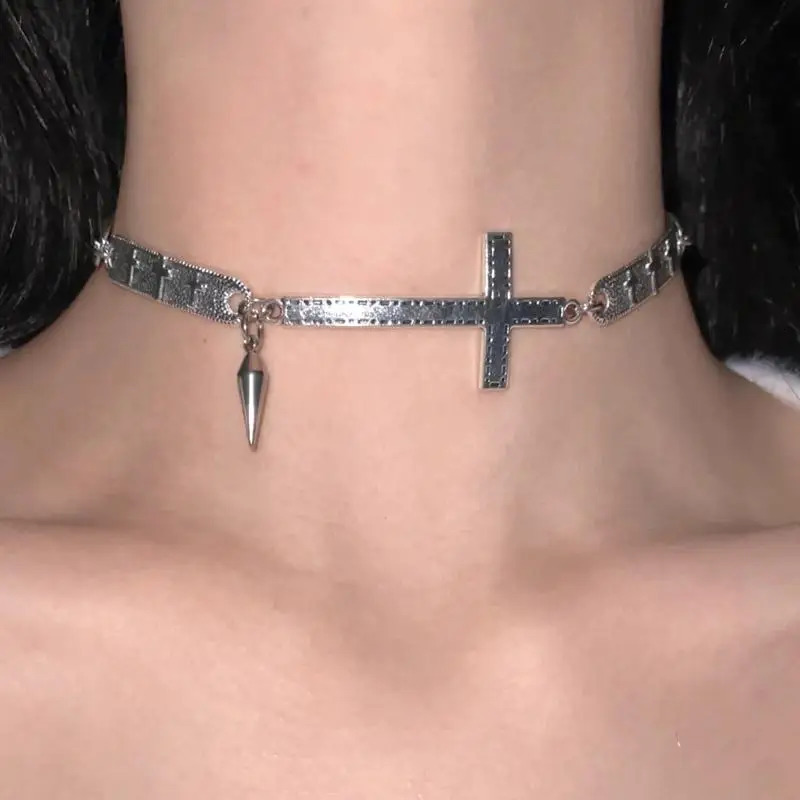 Punk Jewelry Spliced Cross Rivet Necklace Grunge Rock Cool Accessories Cool Necklace for Men Women Goth Korean Fashion Choker 250807