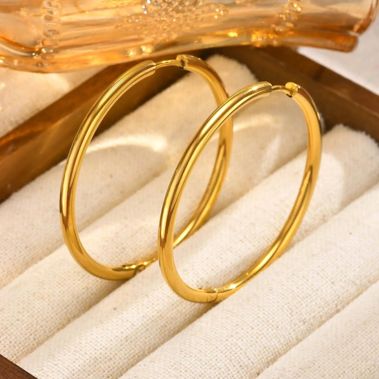 Minimalist Circle Hoop Earrings for Women Simple Stainless Steel Round Earring 250805