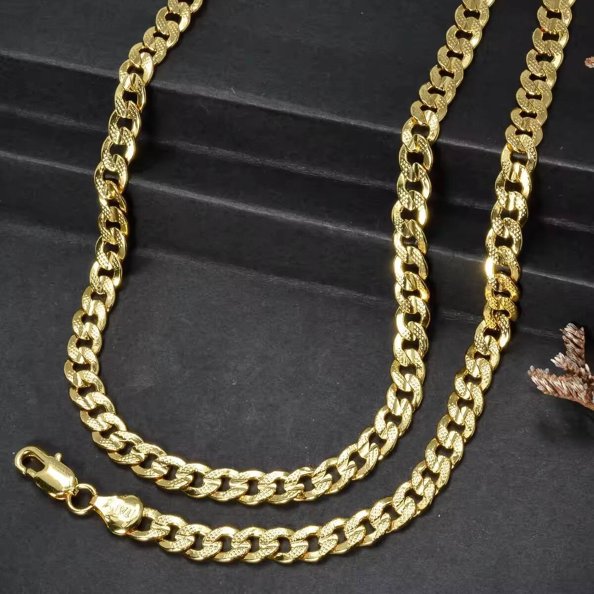 Custom Luxury Jewellery Italy 18k Gold Plated Copper Necklace and Bracelet Jewelry Sets Women
