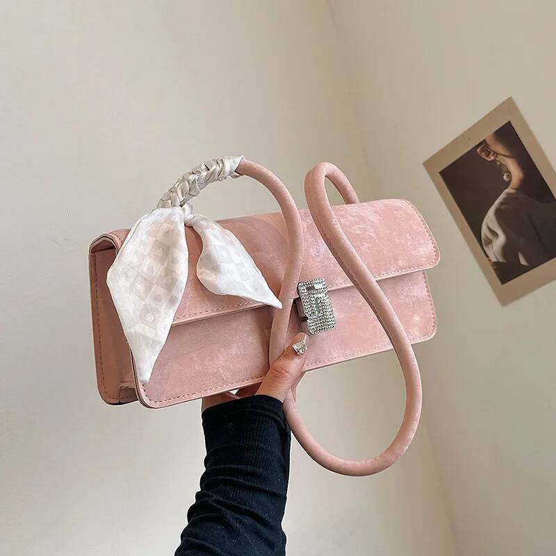 New French Niche Women's Sier Shoulder Pop Texture Underarm Baguette Bags Designer Handbag Women Bag high-quality