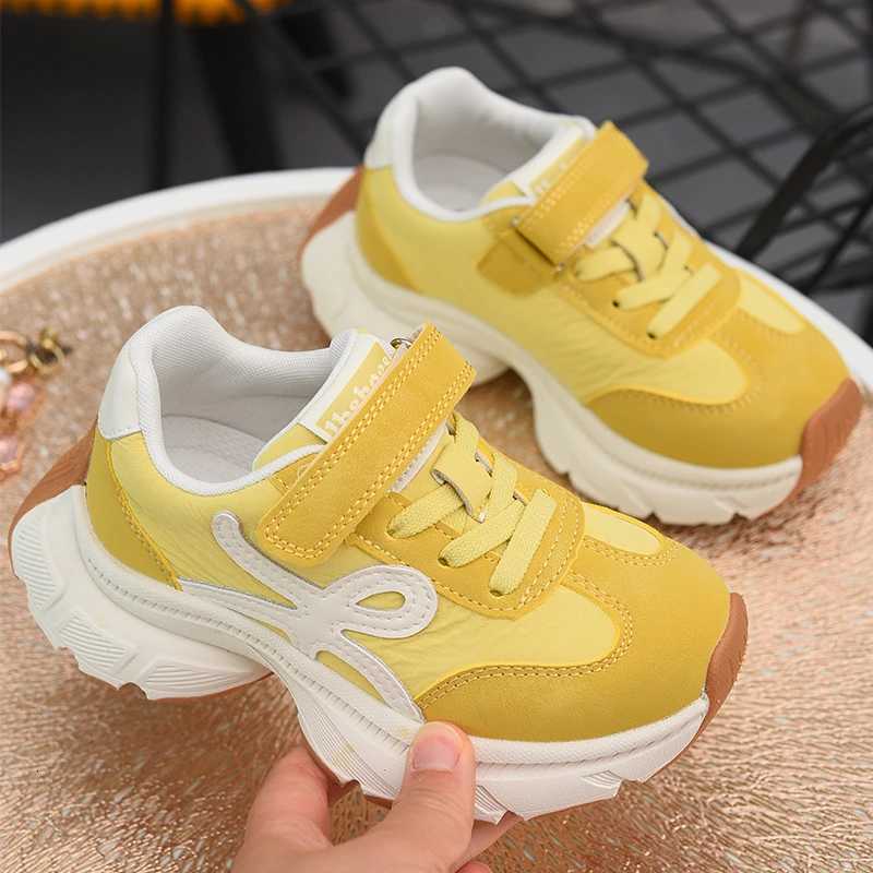 Childrens sports shoes girls shoes 2025 Spring and Autumn new style boys breathable and lightweight running shoes trendy M250812