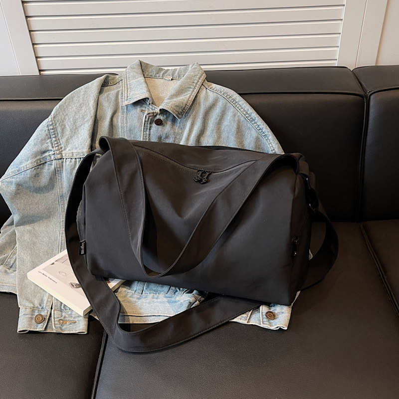 2025 Autumn New Women s bag Shoulder Bag women s New Travel Bag Large Capacity Crossbody Bag Yoga Fitness Bag Dry Wet Separation Handbag Autumn New De