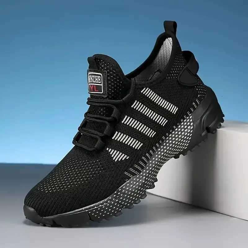 2025 New Men Running Shoes Breathable Outdoor Sports Shoes Lightweight Sneakers for Men Comfortable Athletic Training Footwear Z250812