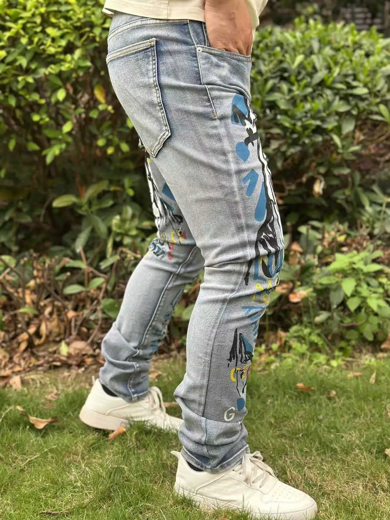 Street casual wear mens jeans fashionable prints classic style trousers with a waist-cinching design. Light Blue Version X250812