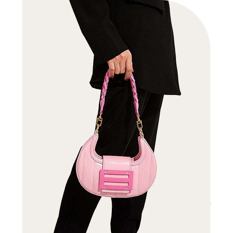 toteBag Shoulder bag ROSE NOIRE Horn Underarm Crescent Saddle Niche Design Women S New Single Crossbody Bag Trendy