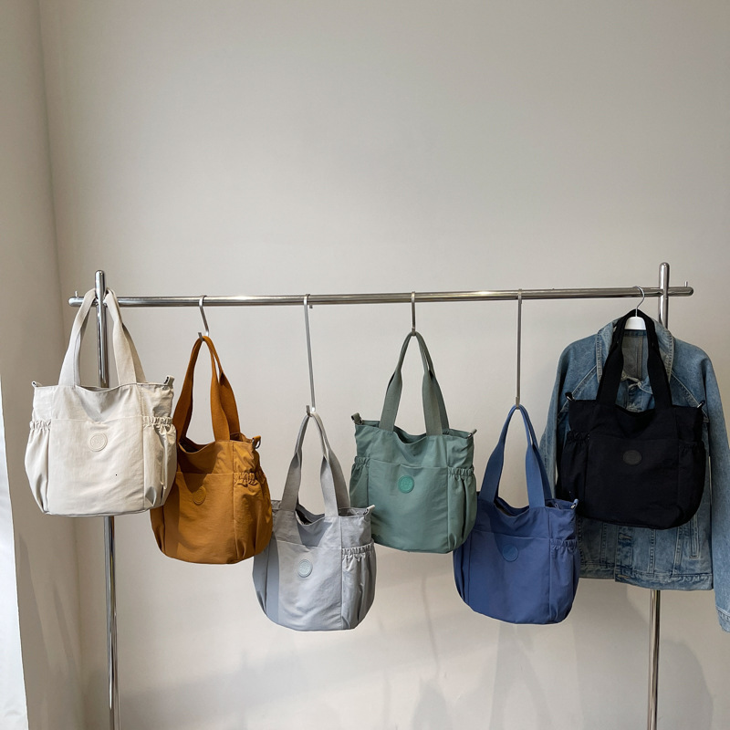Spring New Large Capacity Casual Solid Color Nylon Fabric Single Shoulder Handbag for Women