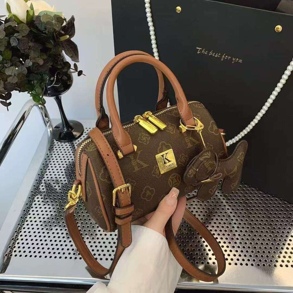 DHessentials 2025 Small Puffy Boston Bag, Luxe PVC Tote for Women, Soft Structured Shoulder Crossbody Bag, Trendy Pillow Purse