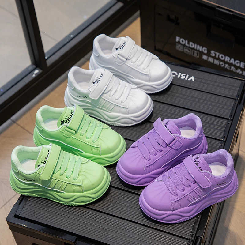 Childrens board shoes girls fashionable white shoes 2025 Spring and Autumn edition boys sports shoes Korean version T250812