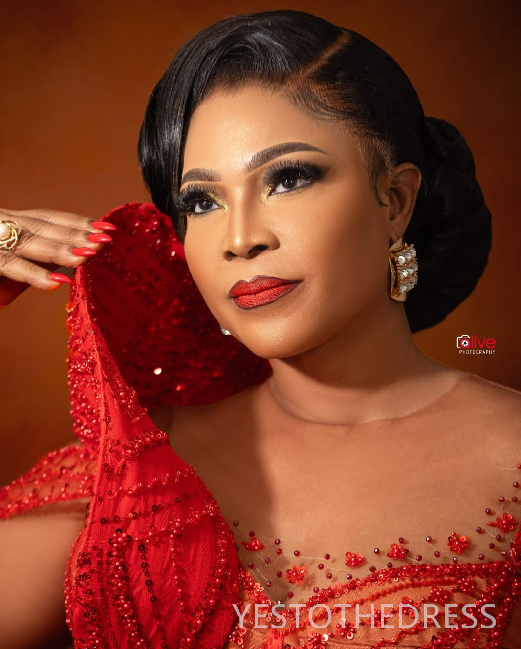 2025 Plus Size Red Prom Dress Evening Dresses For Black Women Sheer Neck Long Sleeves Beaded Lace Elegant Flora Birthday Dress Second Reception Gown A