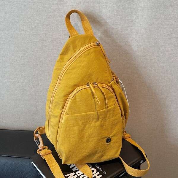 2025 New Niche Lightweight Nylon Stylish Women's Travel Small Backpack Casual Personality Commuter Bag