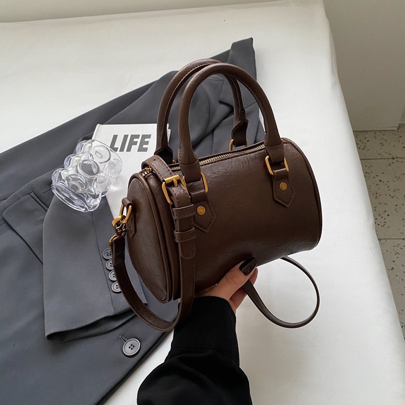 bag 2025 Autumn New Women s Shoulder Bag women s Niche New Retro Shoulder Bag Autumn New Designer Bag Versatile Commuting Bag Women s Crossbody Bag