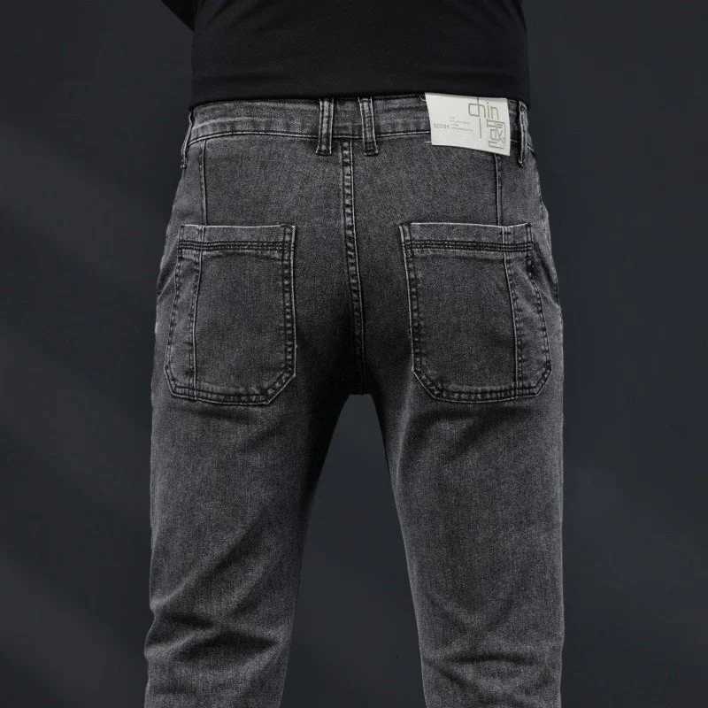 Fashion Design Multi Pocket Jeans Mens New Slim Stretch Skinny Casual Denim Pants Dark Gray Washed Streetwear Mens Trousers X250812