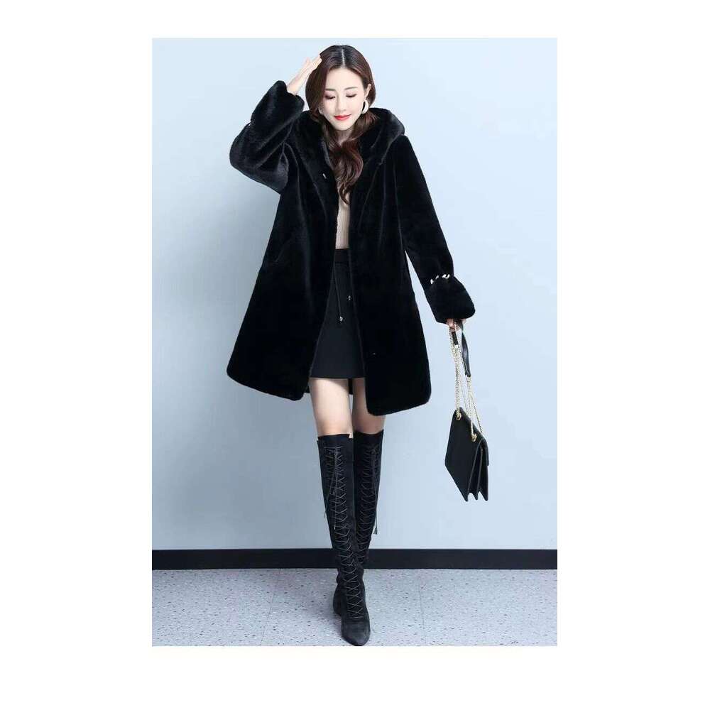 Middle aged faux fur hooded jacket for women, made of high-quality fur, temperament fur coat for women