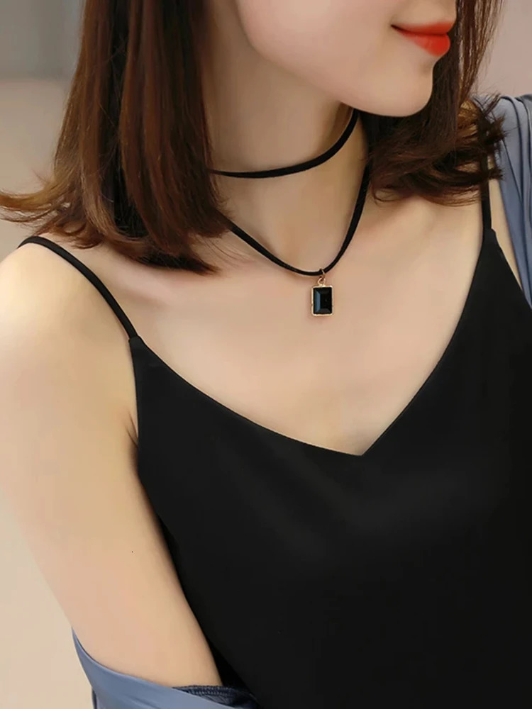 Casual VNeck Sexy Solid Satin Woman Camis Tank Tops Chiffon Sleeveless Camisole Top Halter 250804