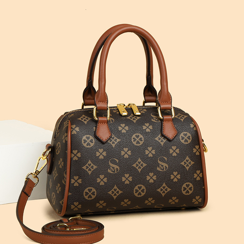 Designer Bag Tote Bag Pillow Bag 2025 New Versatile Handbag Vintage Boston Bag High-value Commuter Shoulder Luxury Bag Crossbody Women's Bag