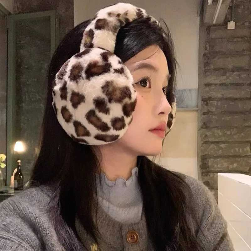 2K American Leopard Print Earmuff Outdoor Cold Protection Ear-Muffs Cover for Winter Soft Plush Ear Warmers Winter Accessories XJ250812