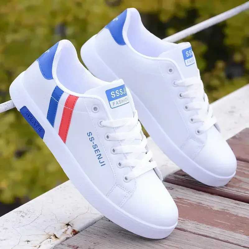High Quality Men Sneakers Leather Outdoor Casual Shoes Lace-up Hot Sale Mens Vulcanized Shoes Trendy Men Shoes New Tennis Shoes for Men Z250812