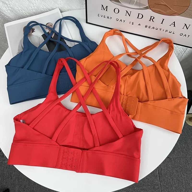 Fitness Tops Fashion Cross Back Women Sport Bra Shockproof Adjustable Buckle Sports Bra for Gym Pilates Running Athletic Vest Z250812