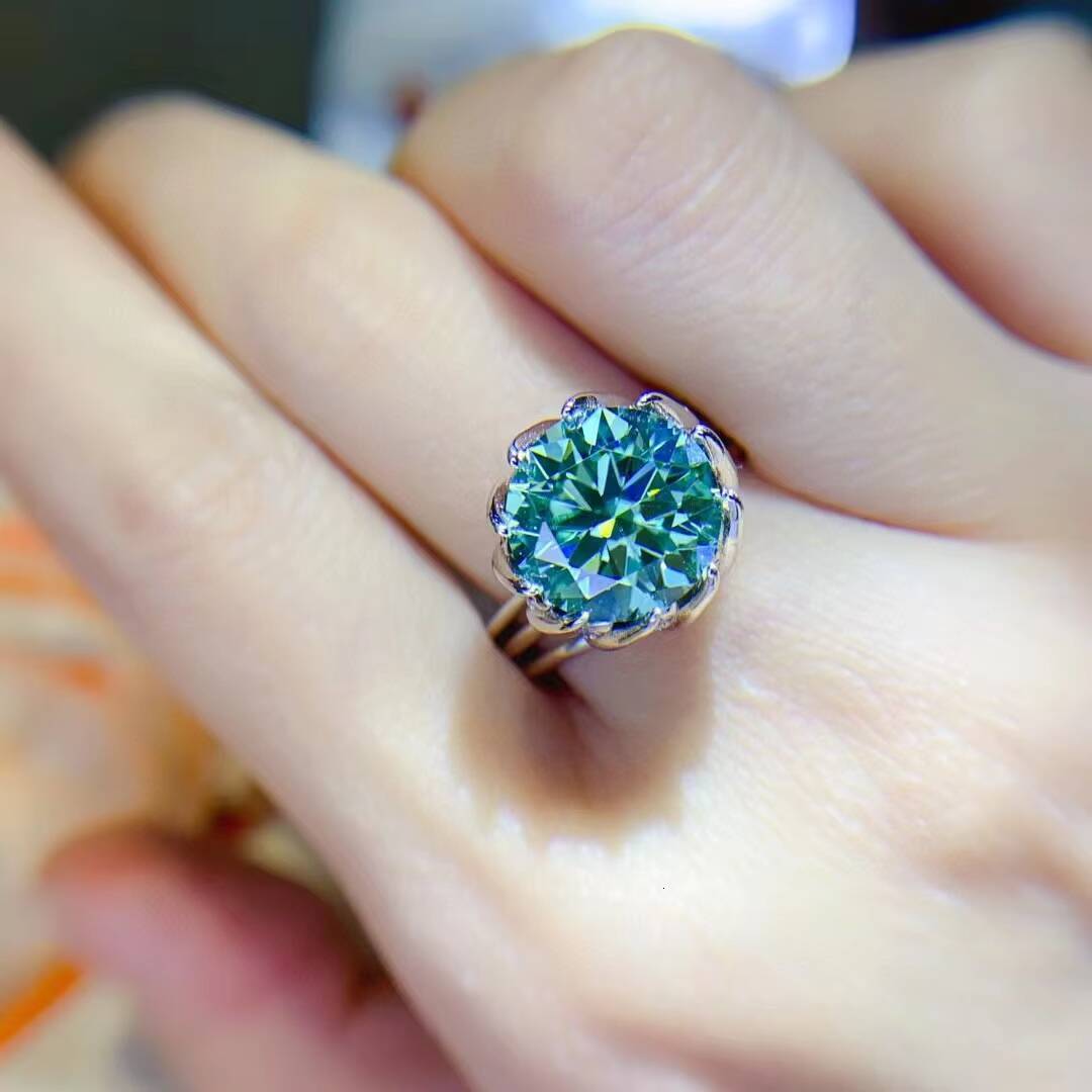 Flower Design Round Cut Vvs d Color Moissanite Ring Pass Diamond Tester 925 Sterling Sliver Luxury Green Moissanite Ring