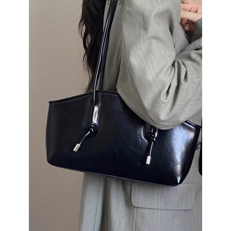 Designer Bag Tote Luxury Bag Bag New Women's Bag Trendy Hot Sale Underarm Bag Unique Fashion Commuter Shoulder Bag Wholesale