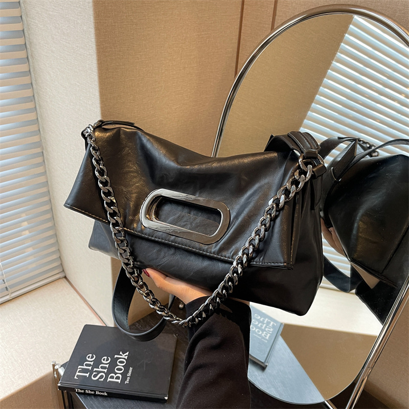 2025 new retro handbag designer fashion retro chain bag large capacity shoulder crossbody bag