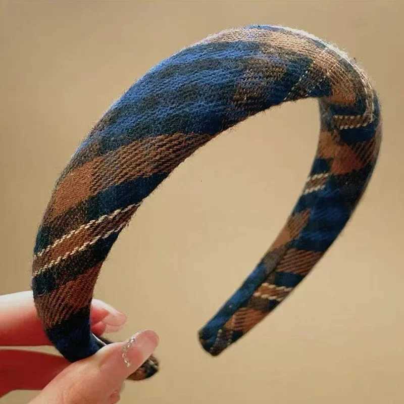 Retro Plaid Pattern Sponge Band for Ladies Elegant Face Wash Band for Going Out Fashionable Womens Hair Accessories X250812