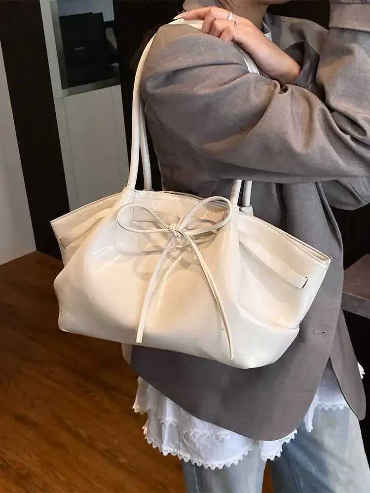 Shiny PU Handbag for Women Summer New Versatile Bow Single Shoulder Underarm Bags Korean Female Commuter Tote Bag Trend Z250812