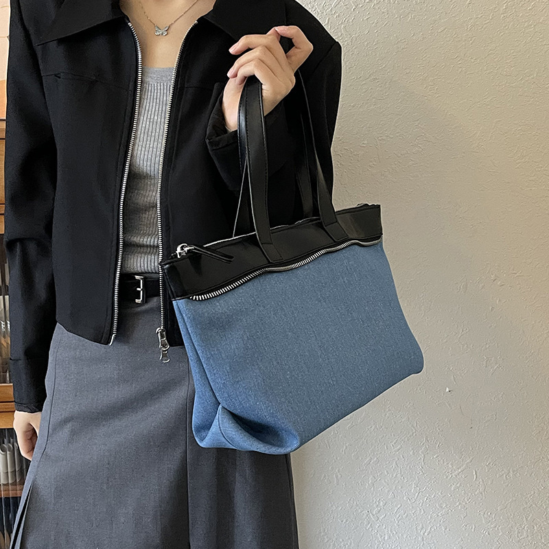 Denim Handbag for Women New Fashion Patchwork Shoulder Commuter Large Capacity Tote Bag