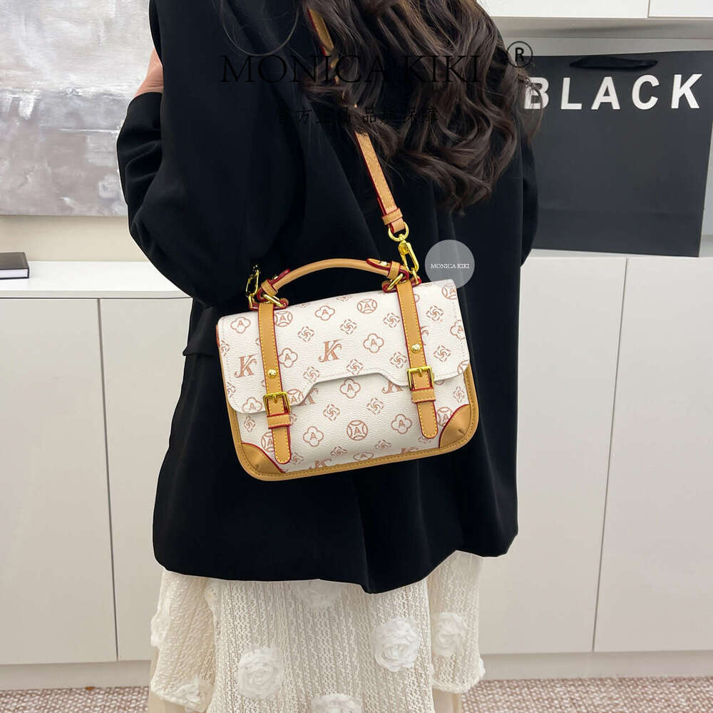 Chic Fashion Monica Versatile Commuter Large Capacity Tote Bag for Women 2025 New Vintage High-end Feel