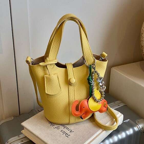 Hot Selling Fresh Sweet Fashion Handheld Bucket For Women New Simple Casual Shoulder Trendy Basket Bag Designer Bags