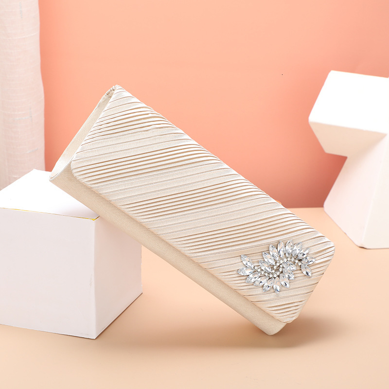 2025 Autumn New Women's Wallet New Light Luxury Minimally Folded Women's Handbag Women's rhinestone Decorative Designer Bag