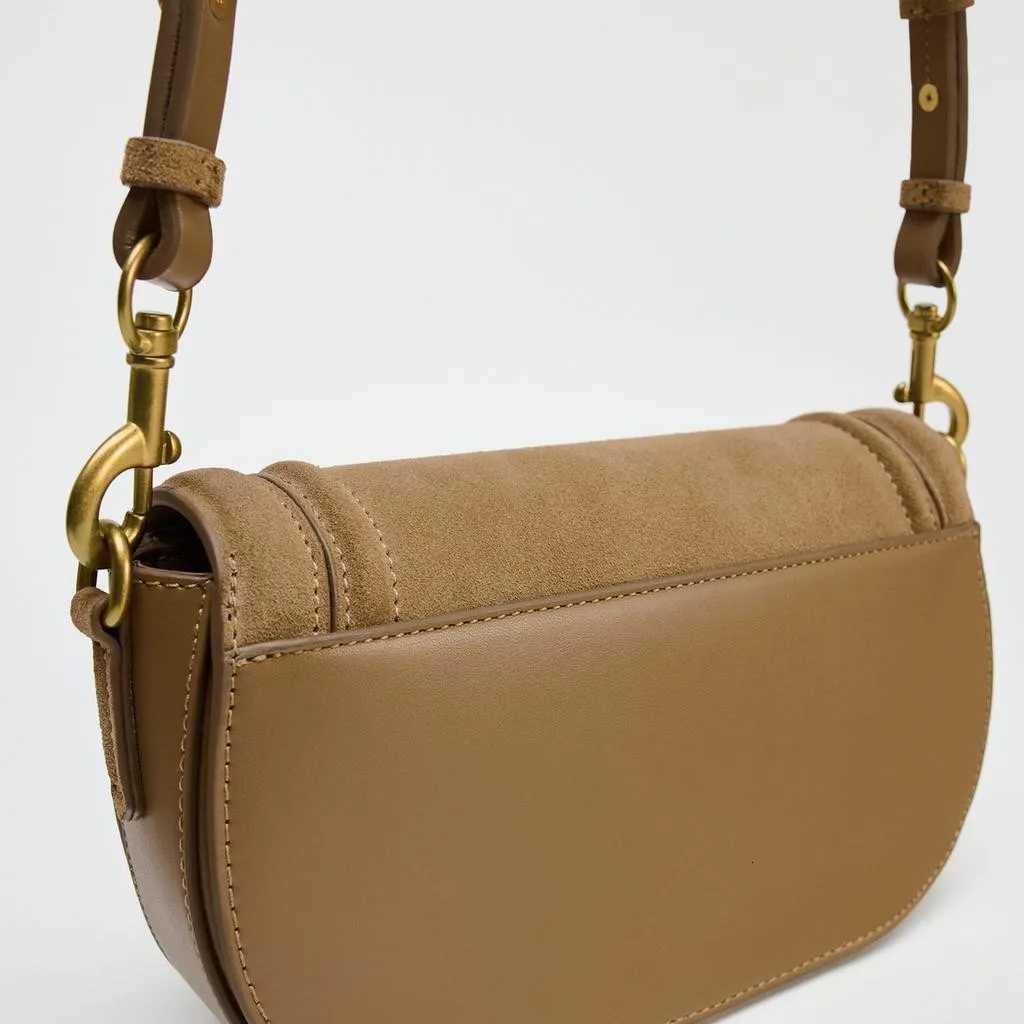 Vintage Faux Suede Saddle Women Shoulder Bags Designer Wide Strap Crossbody Bag Trend Autumn and Winter Small Flap Female Purse Z250812