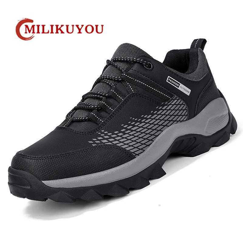 2022 Autumn Leather Mens Sneakers Chunky Men Shoes Heighten Fashion Casual Damping Tennis Shoes Black Waterproof Sneaker Man Z250812
